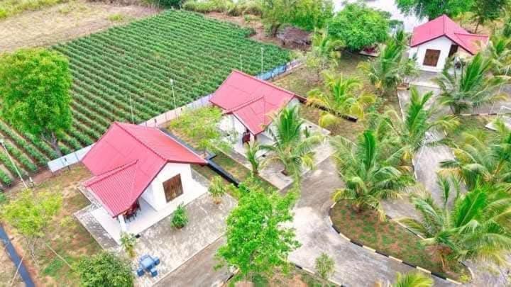 Beddegama Villa & Resort Suriyawewa Exterior photo